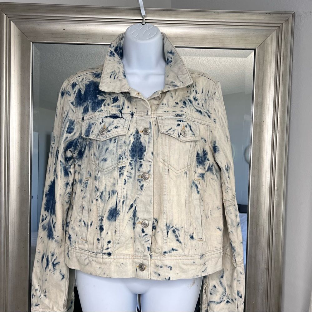 FREE PEOPLE Jones Tie Dye Blue Denim Jacket Size M. - Picture 1 of 11